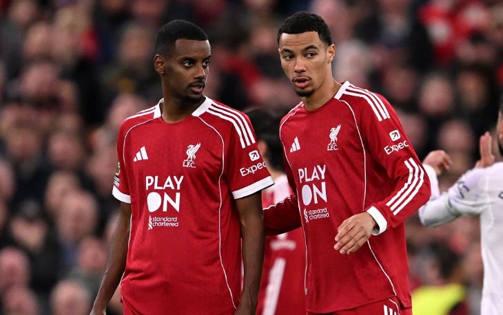 Александер Исак и Юго Экитике