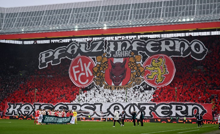 Баннер болельщиков «Кайзерслаутерна»