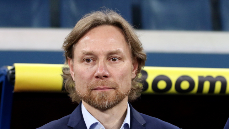 Валерий Карпин