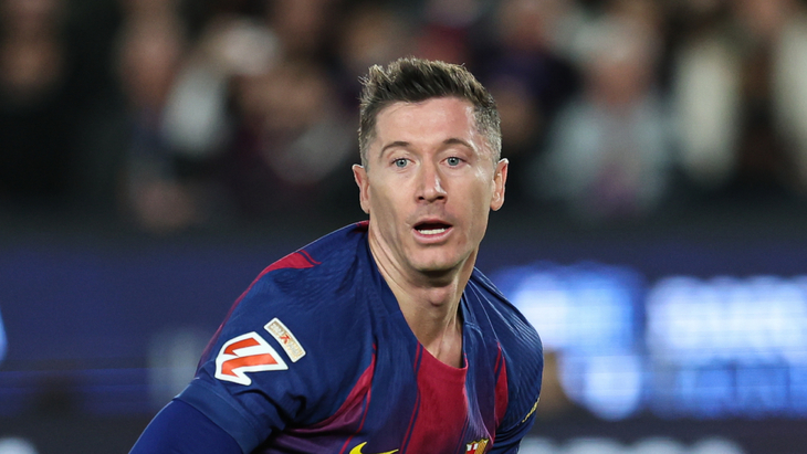 Роберт Левандовский — нападающий «Барселоны»