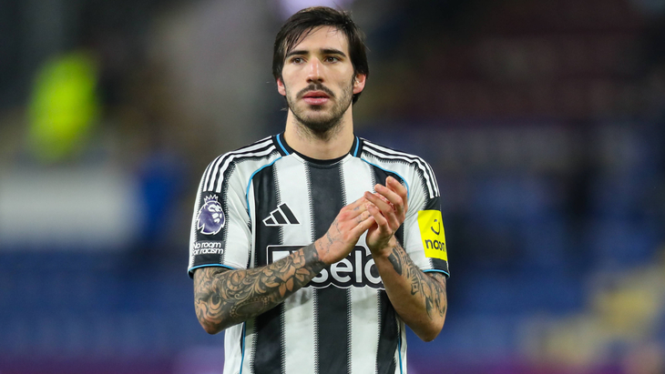 Сандро Тонали