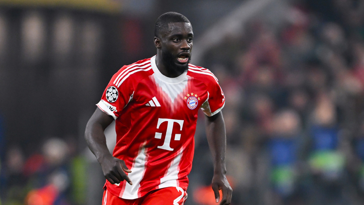 Дайо Упамекано — защитник «Баварии»