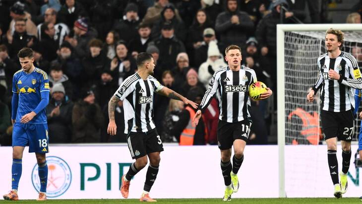 Харви Барнс с мячом