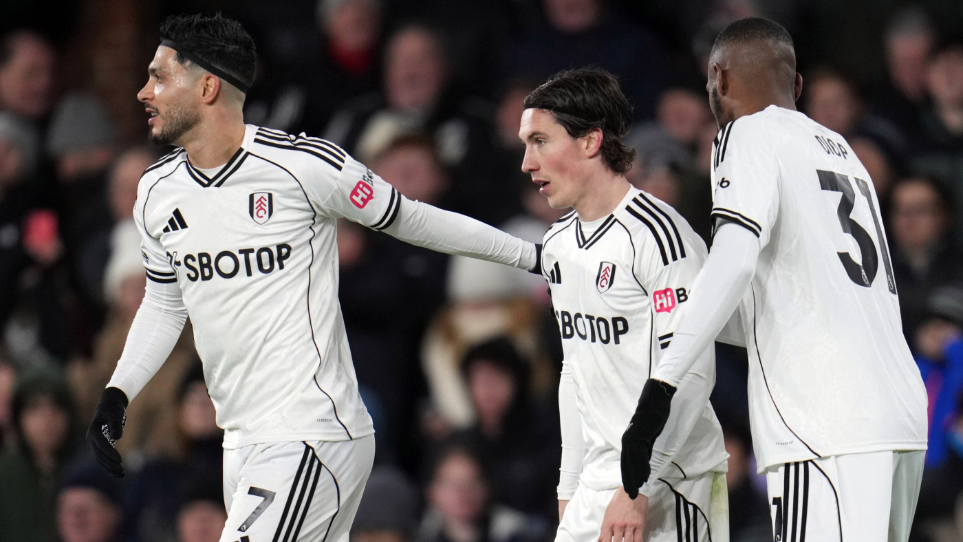 Игроки «Фулхэма» празднуют гол