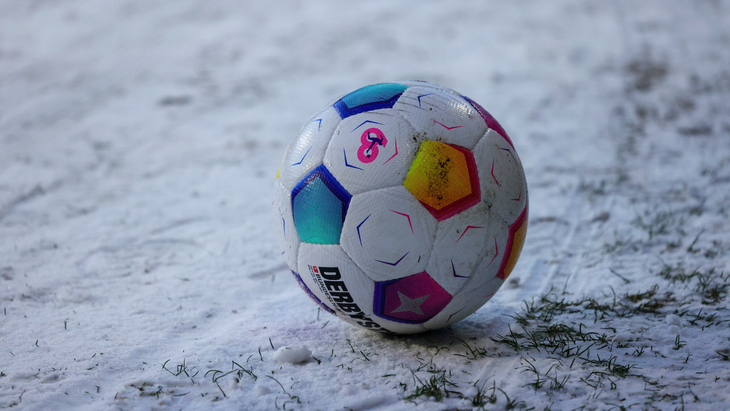 Футбольный мяч