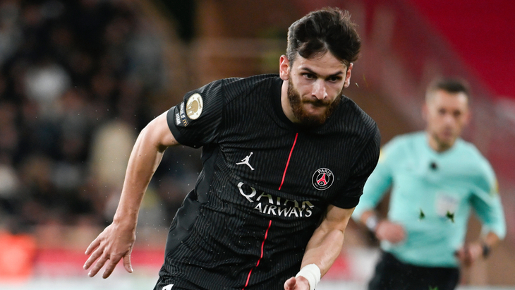 Хвича Кварацхелия — полузащитник ПСЖ