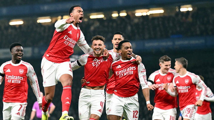 Игроки «Арсенала» празднуют гол