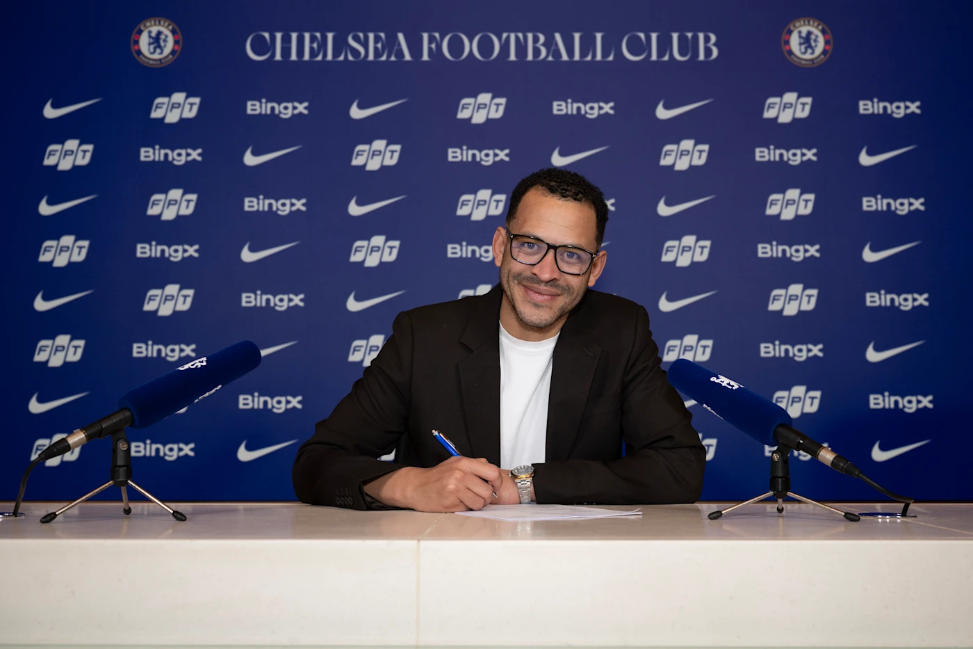 Лиам Росеньор