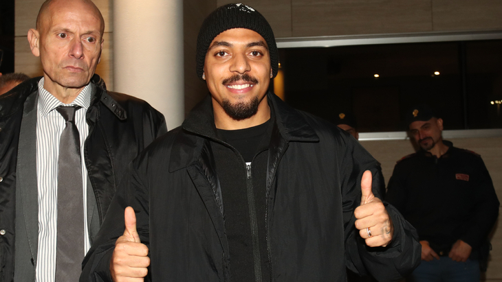 Дониэлл Мален после подписания соглашения