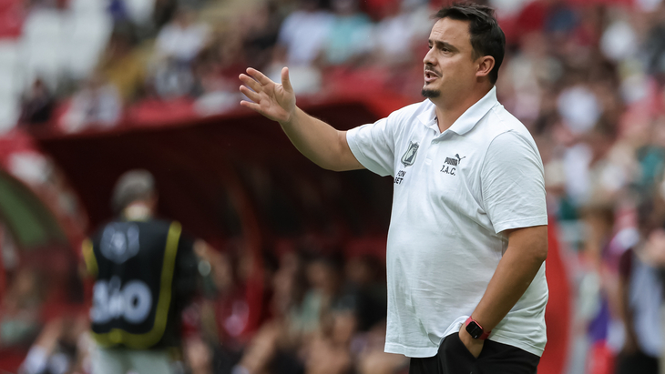 Джонатан Альба