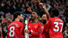 Игроки «МЮ» празднуют гол