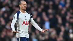 Хави Симонс