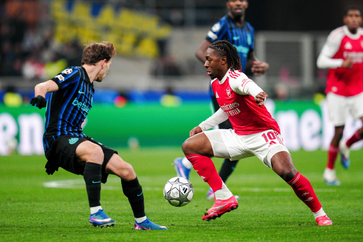 Эберечи Эзе с мячом