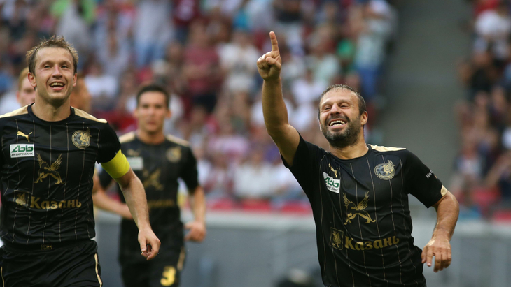 Гекдениз Карадениз (справа)