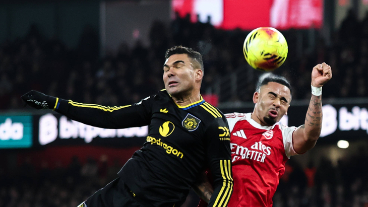 Фрагмент матча «Арсенал» — «Манчестер Юнайтед»