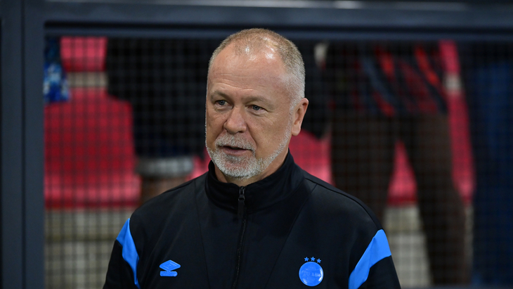 Мано Менезес