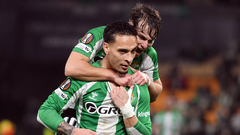 Антони празднует гол