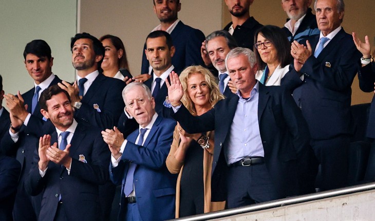 Жозе Моуринью на матче «Порту»