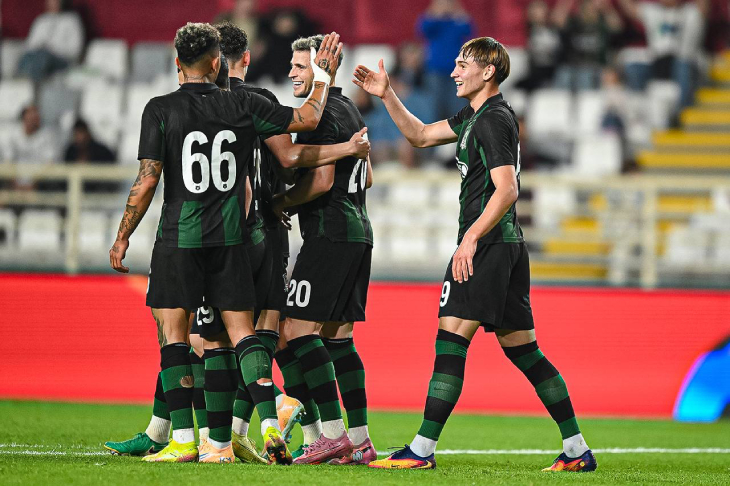 Игроки «Краснодара» празднуют гол