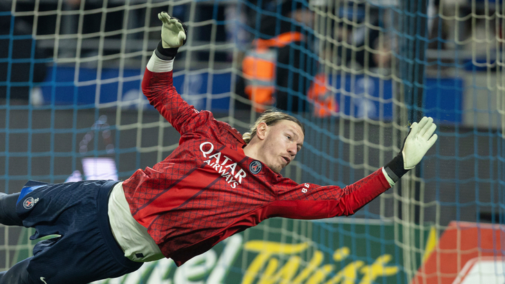 Матвей Сафонов — голкипер ПСЖ