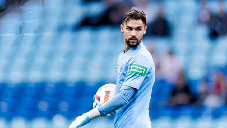 Максим Рудаков