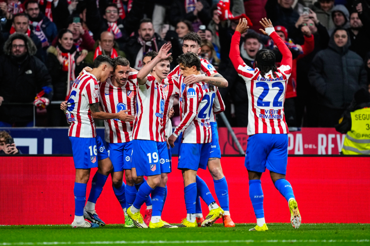 Игроки «Атлетико» празднуют гол