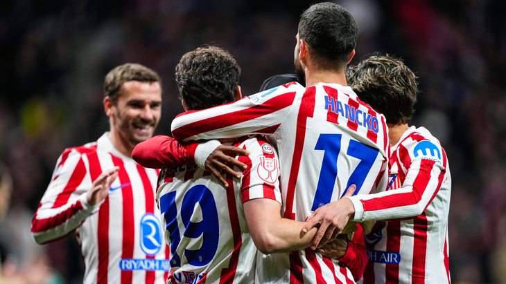 Игроки «Атлетико» празднуют гол