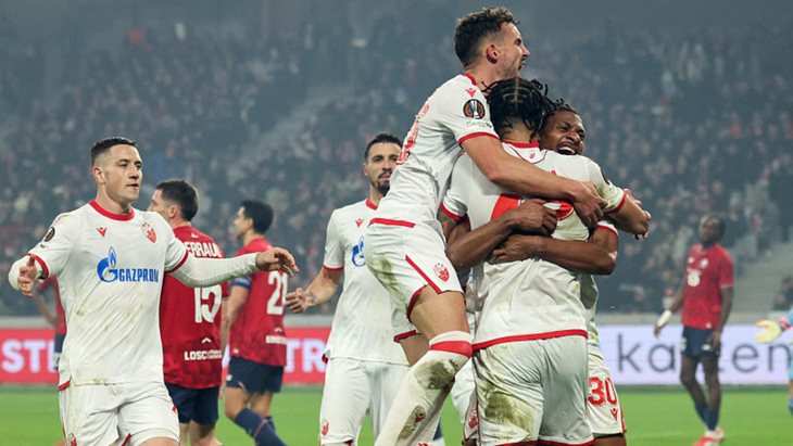 Игроки «Црвены Звезды» празднуют гол