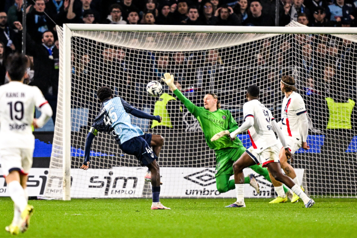 Сейв Сафонова