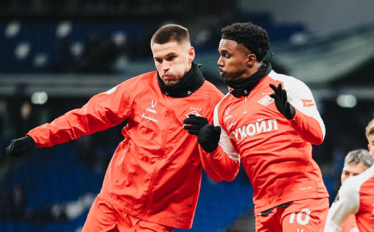 Саусь и Маркиньос на разминке