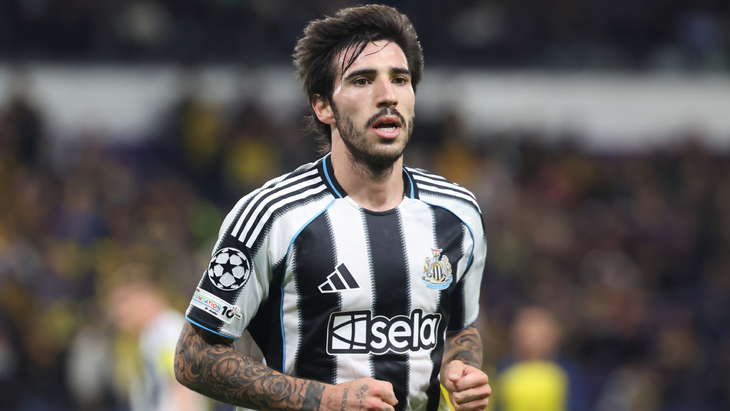 Сандро Тонали