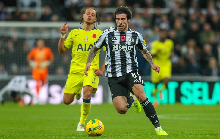 Сандро Тонали