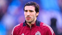 Сандро Тонали