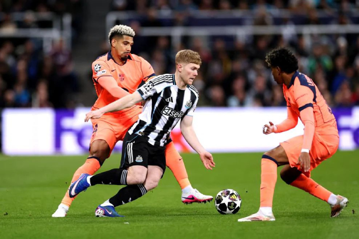 «Ньюкасл» — «Барселона»