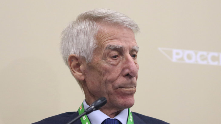 Валерий Непомнящий