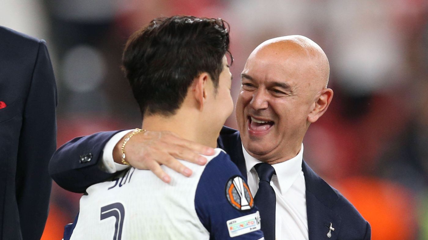 Дэниэл Леви