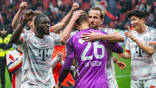 Игроки «Баварии» празднуют победу