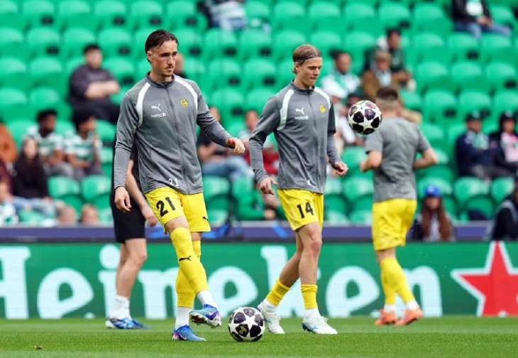 Игроки «Будё-Глимт» на разминке