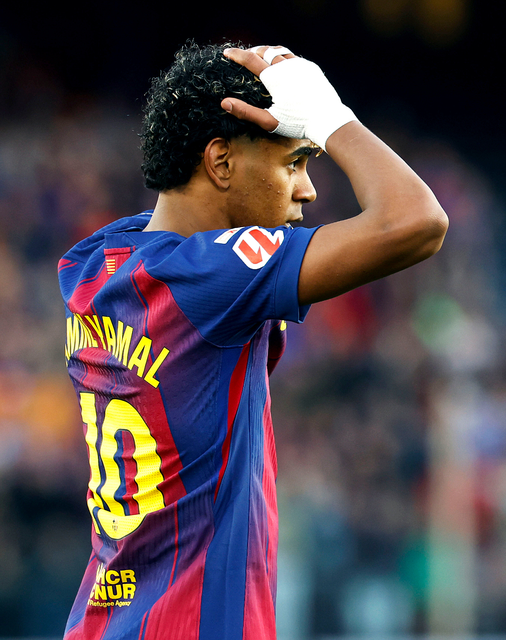 Ламин Ямаль наступает на пятки