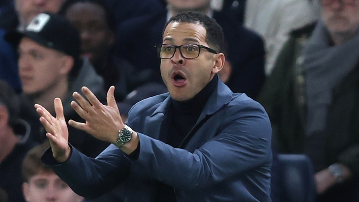 Лиам Росеньор — главный тренер «Челси»