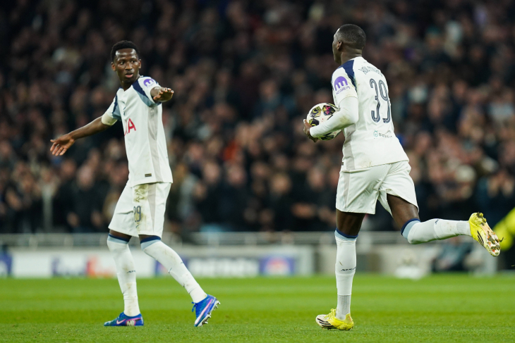 Рандаль Коло Муани после забитого мяча