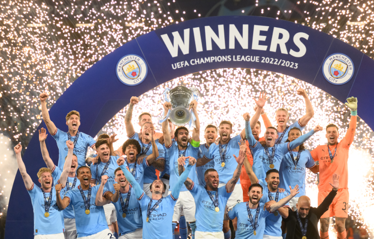 «Ман Сити» с трофеем Лиги чемпионов