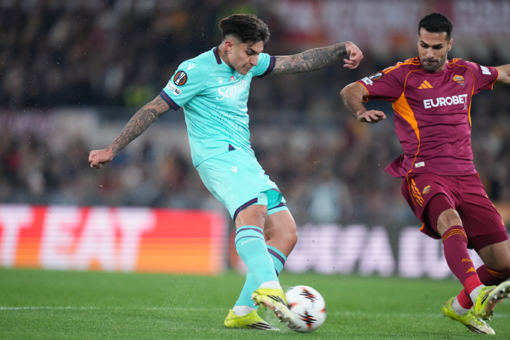 Удар Сантьяго Кастро