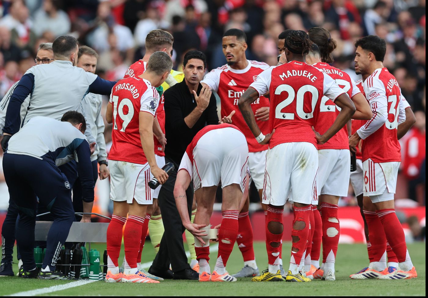 Микель Артета и игроки «Арсенала»