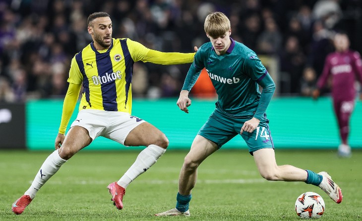 Натан Де Кат (справа)