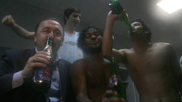 Газзаев и Вагнер Лав с детским шампанским