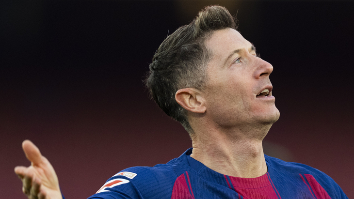 Роберт Левандовский — нападающий «Барселоны»