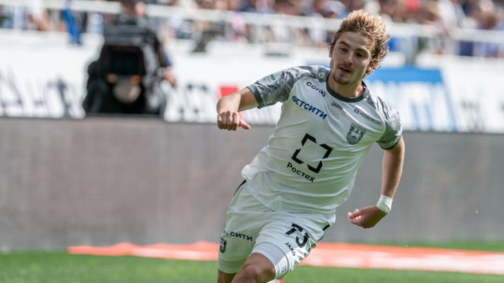 Максим Петров