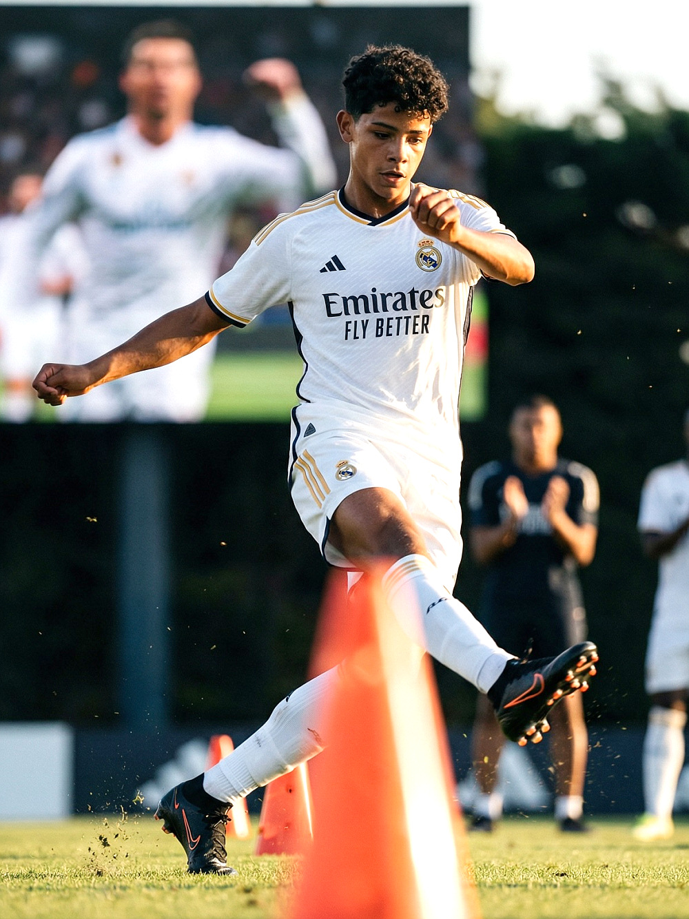 Криштиану Роналду-младший на тренировке «Реала»