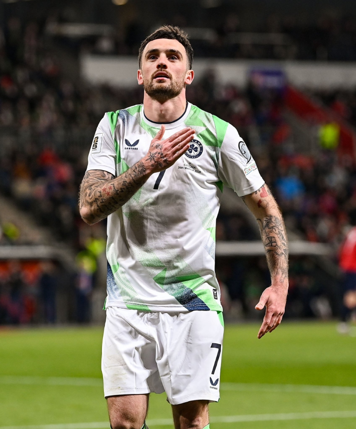 Трой Пэрротт празднует гол